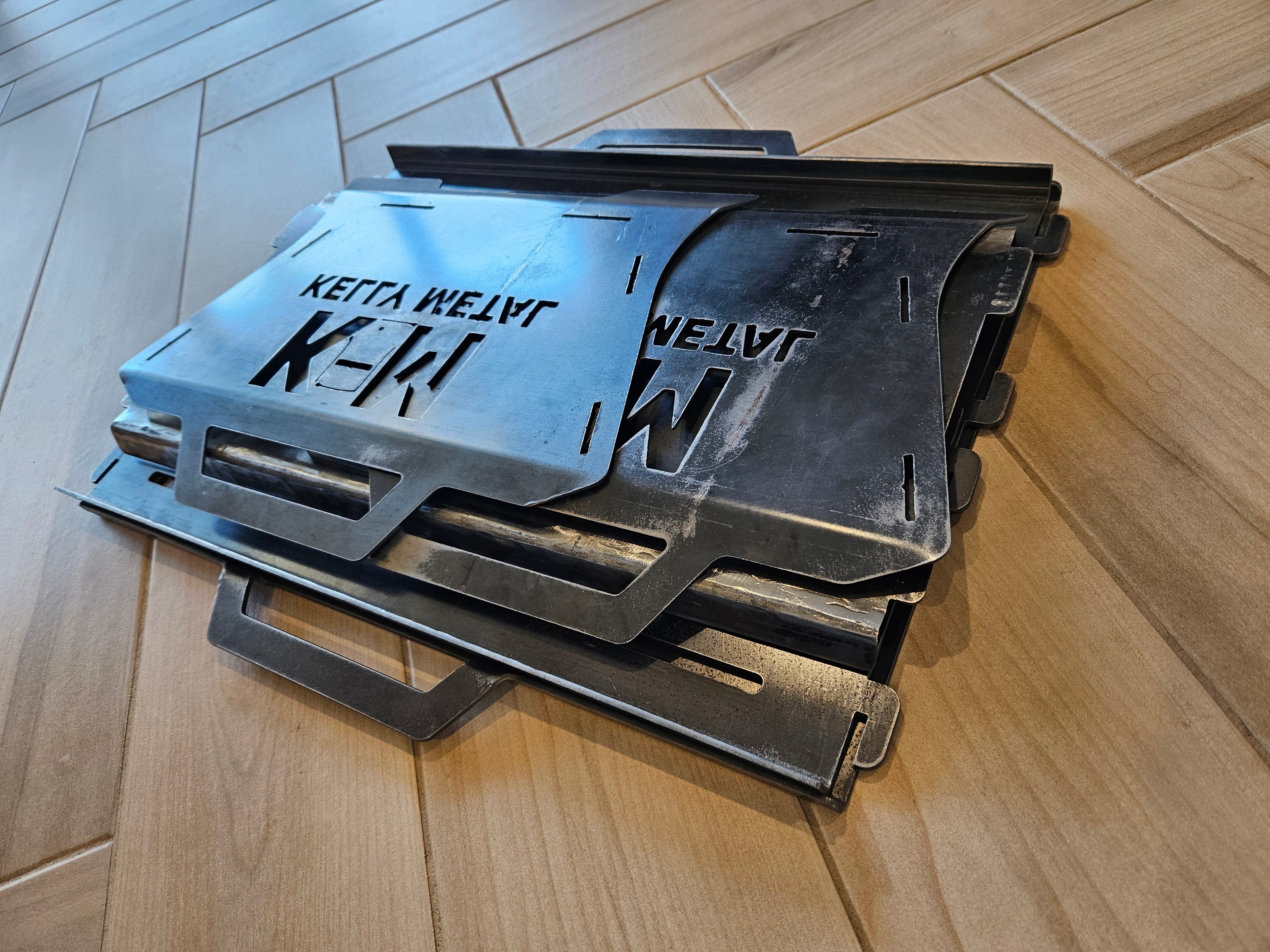 Kelly Metal TrailForge Fire Pit