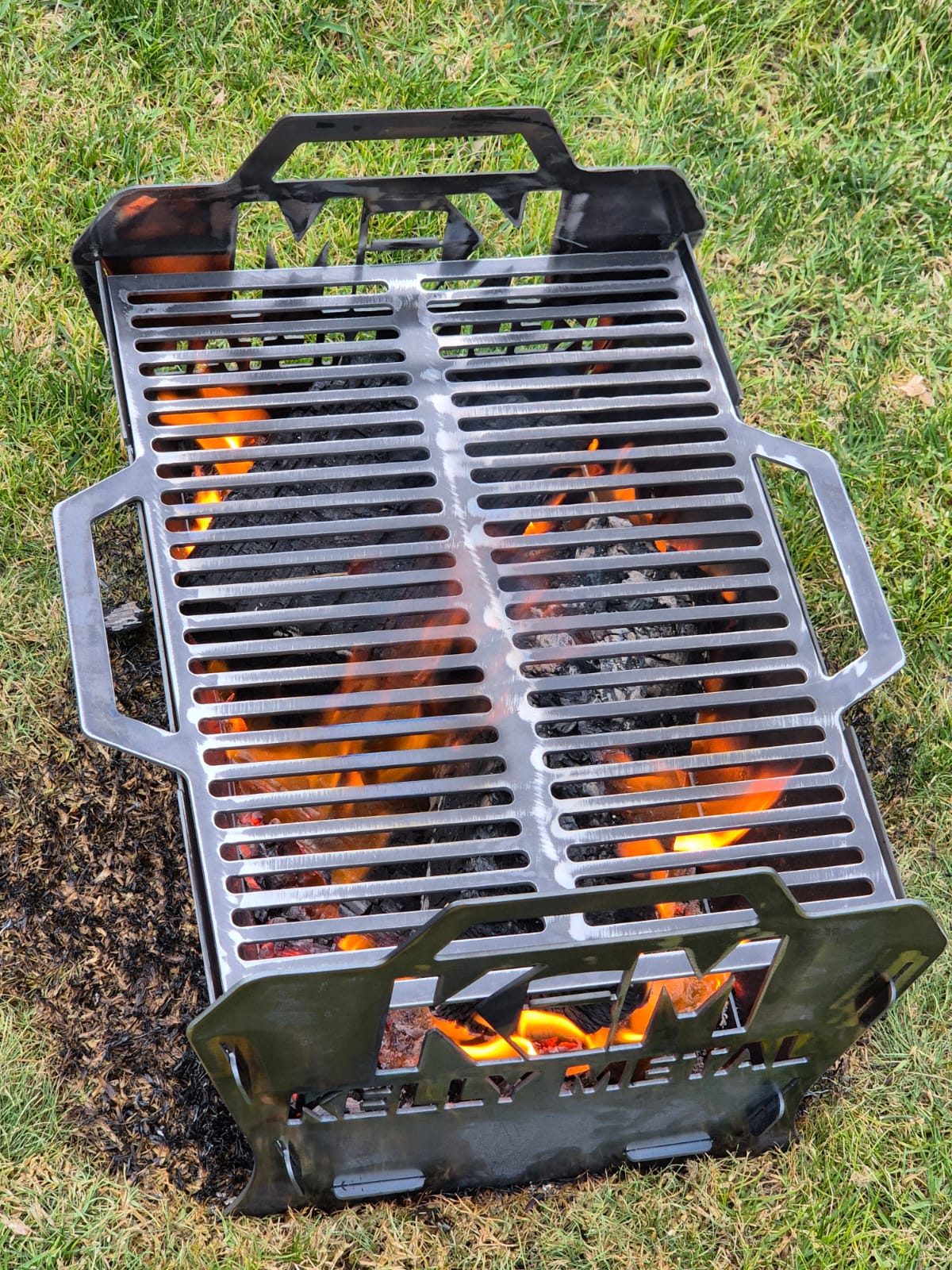 Kelly Metal TrailFire Fire Pit