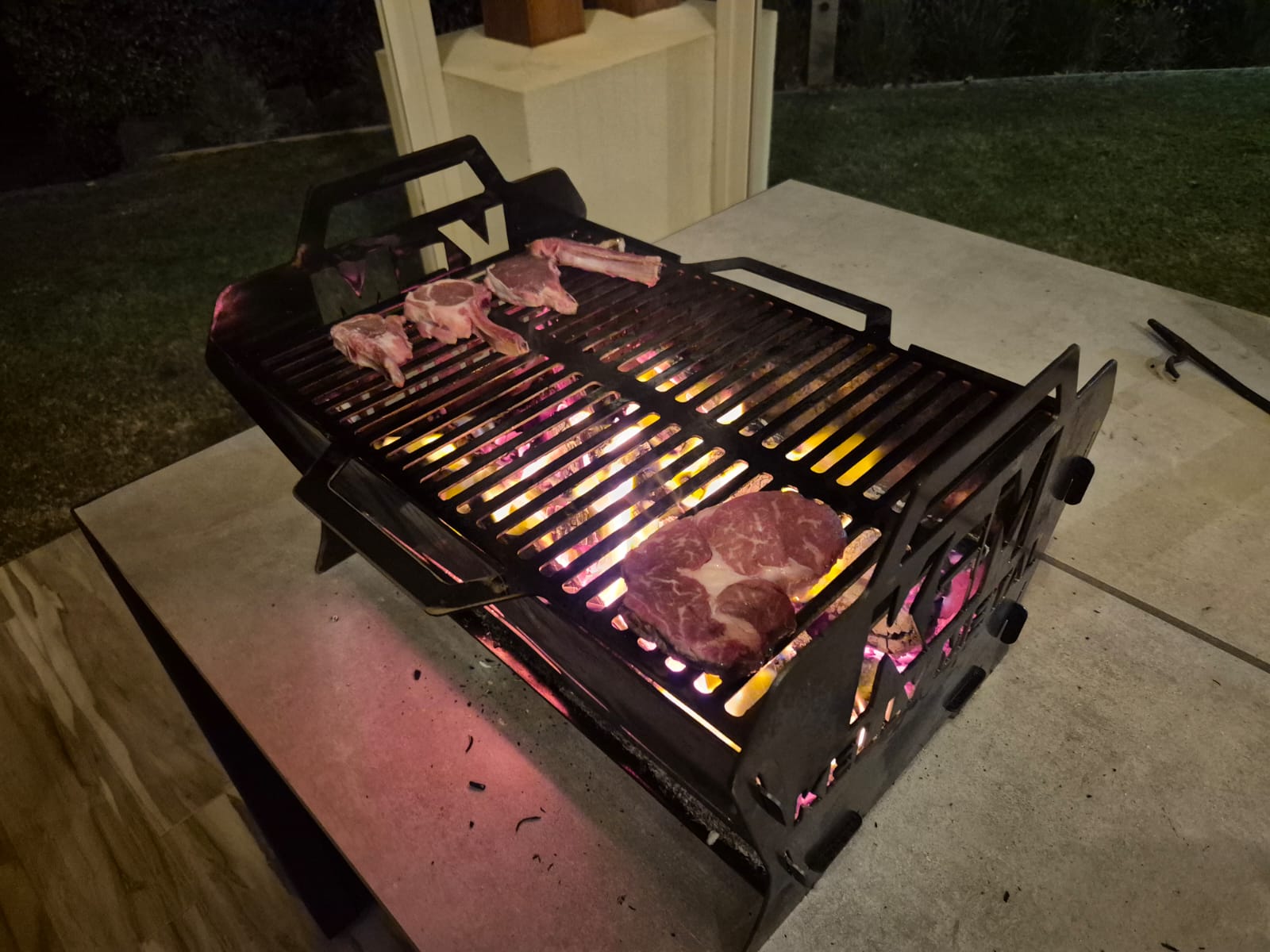 Kelly Metal TrailFire Fire Pit