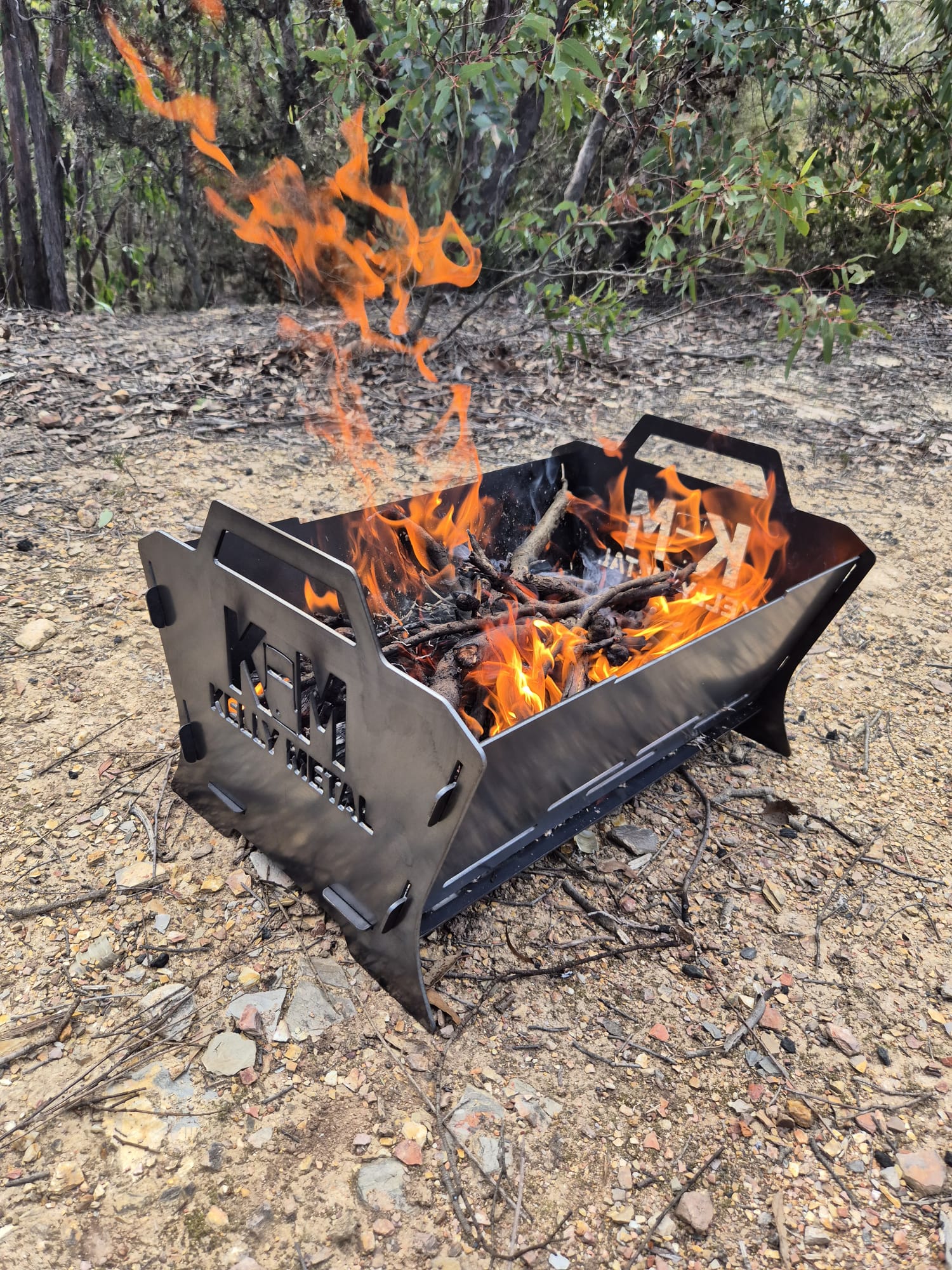 Kelly Metal TrailFire Fire Pit