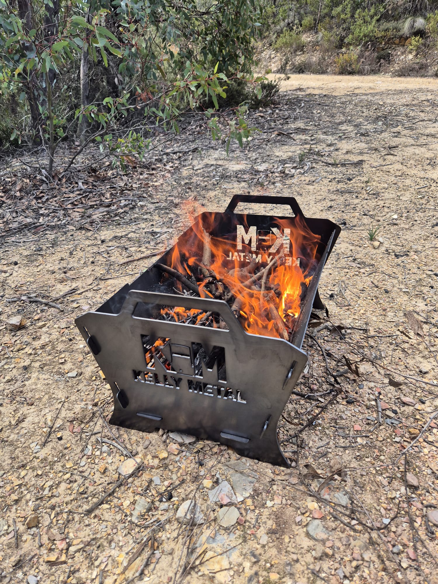Kelly Metal TrailFire Fire Pit