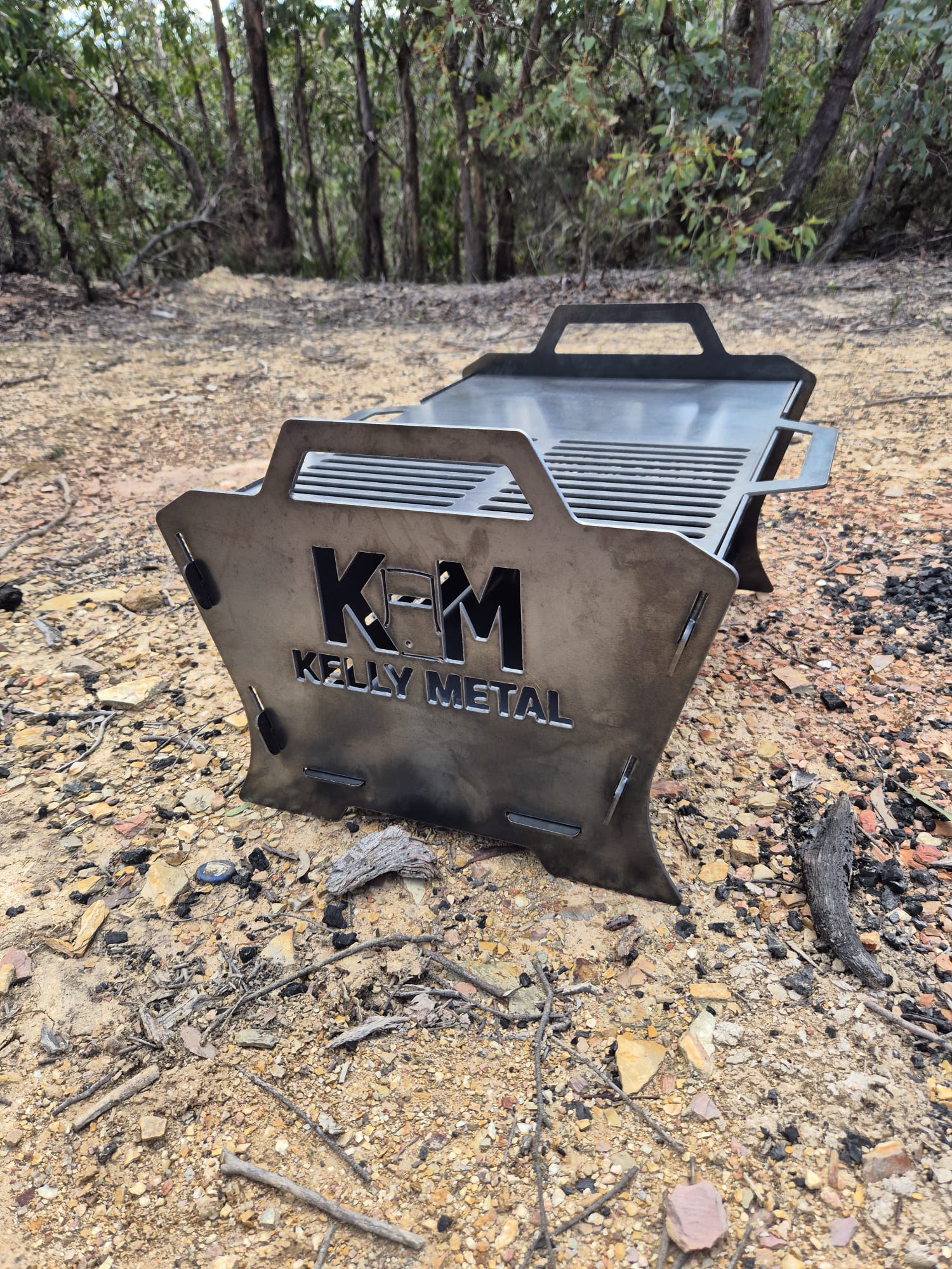 Kelly Metal TrailFire Fire Pit